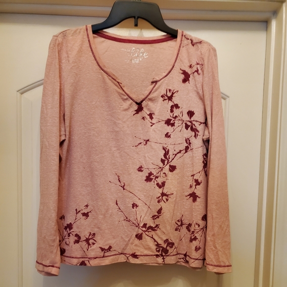 Top - Picture 1 of 2